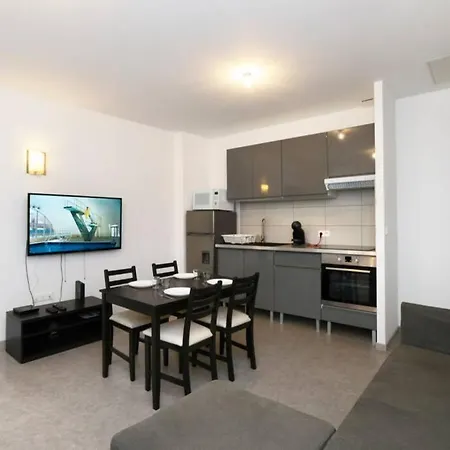 Heptagone_1 Apartment